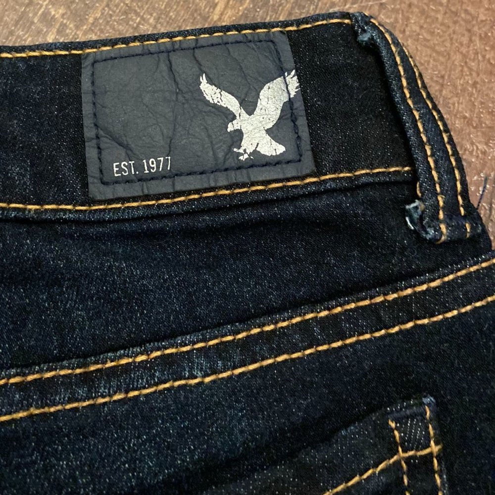 American Eagle Midi Shorts -Size 00 -Super Stretch - Picture 9 of 9